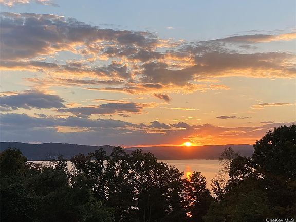 4th image of 1320 N Albany Post Road