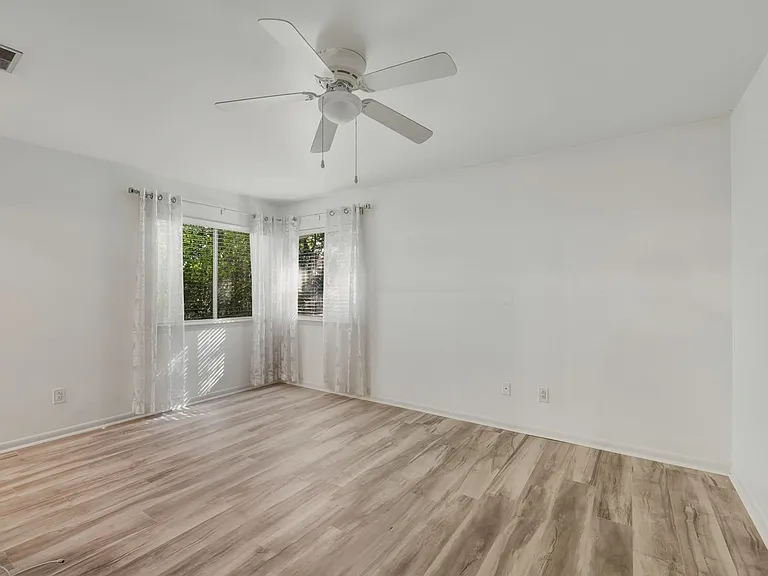 1077 Sardis Cove Dr — Photo 21