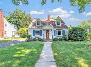 108 Ridgeview Ave, Fairfield, CT 06825