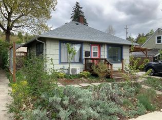 2271 Emerald St, Eugene, OR 97403