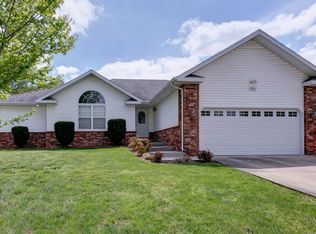 556 E Katie Dr, Springfield, MO 65803