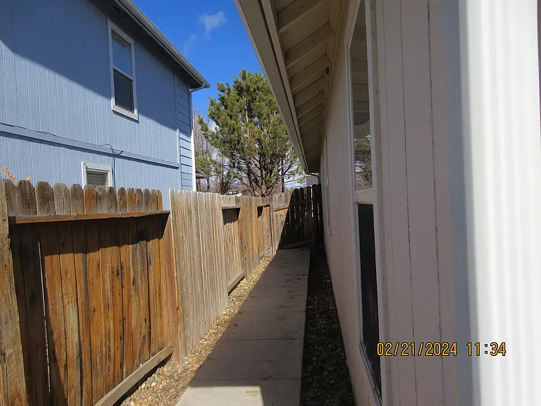 1433 Honey Locust Ave — Photo 12