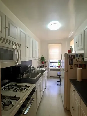 Rented by Sovereign Associates | media 13