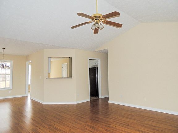 2nd image of 725 Chatham Park Dr