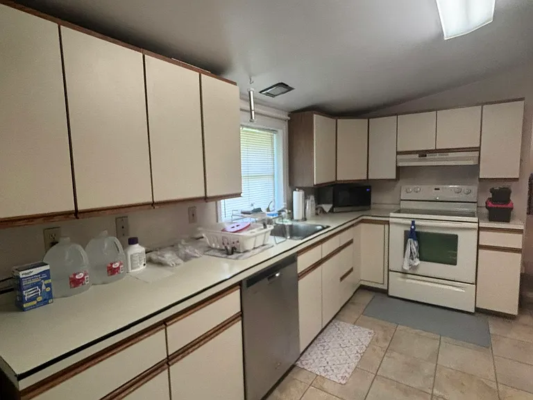 25 Delaware Ave — Photo 4