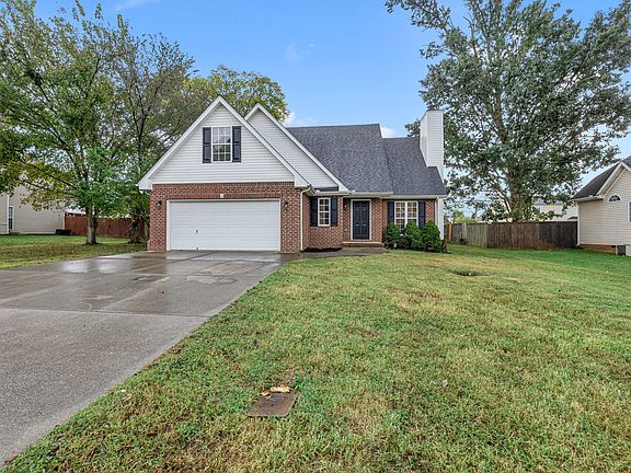 2nd image of 3429 Leslie Ln