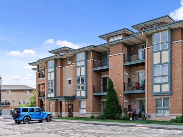 15295 West Library LANE #201, New Berlin, WI 53151