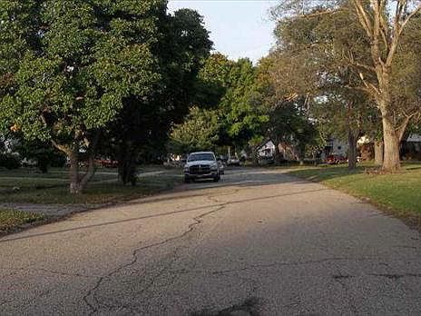 4th image of 2883 N Jefferson Blvd