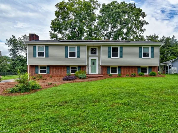 2131 Sallies Ln, Winston Salem, NC 27106