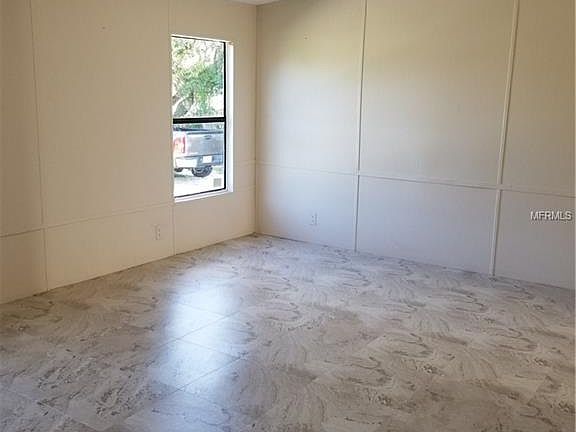 3rd image of 3904 Longhorn Dr