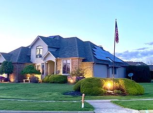262 Topaz Cir, Canfield, OH