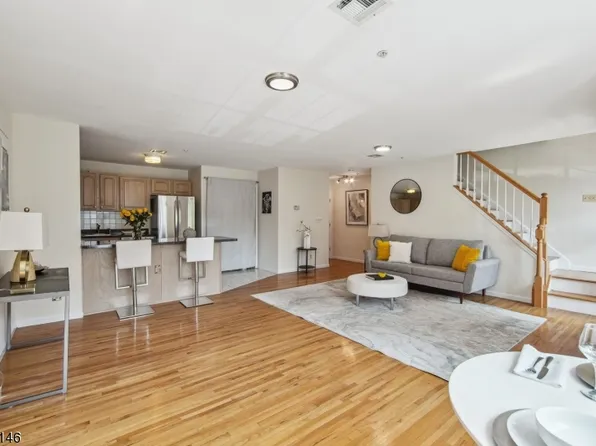 82 Union St, Newark City, NJ 07105