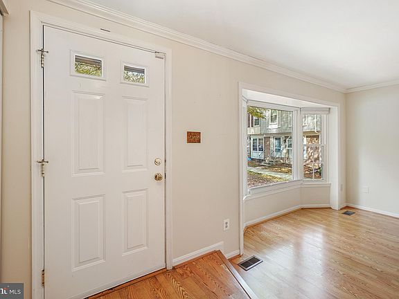 5th image of 1352 Carlsbad Dr