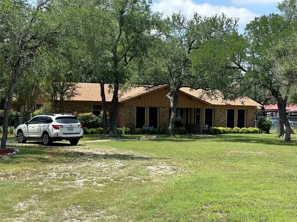 1120 Tennison Rd, Azle, TX 76020