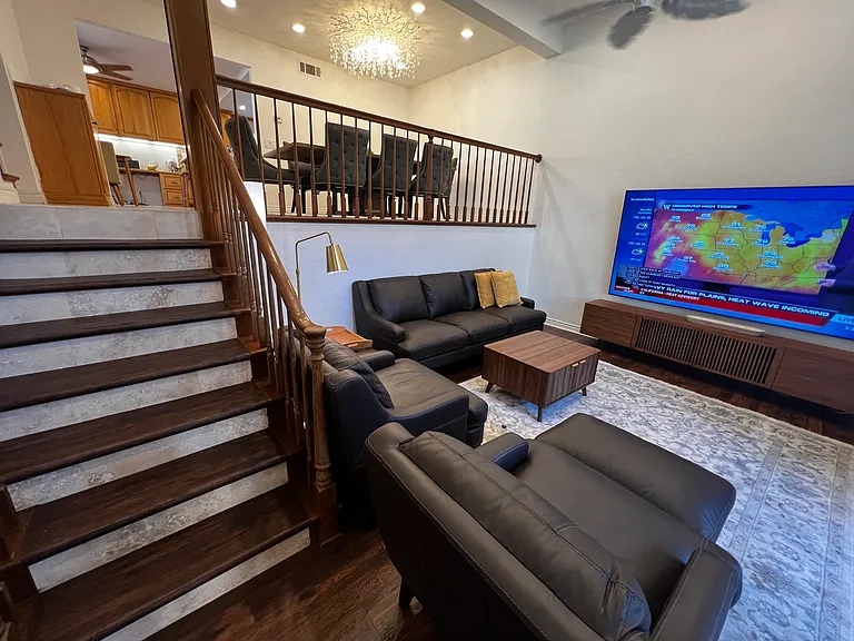 7825 Seaglen Dr — Photo 13