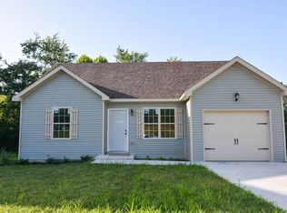 546 Magnolia Dr, Clarksville, TN 37042