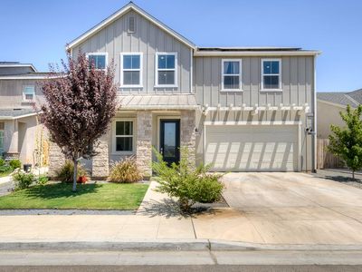 3448 N Douglas Ave, Fresno, CA, 93727