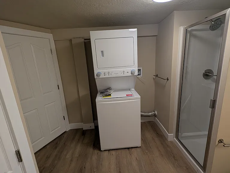 340 E Utopia Ave — Photo 10