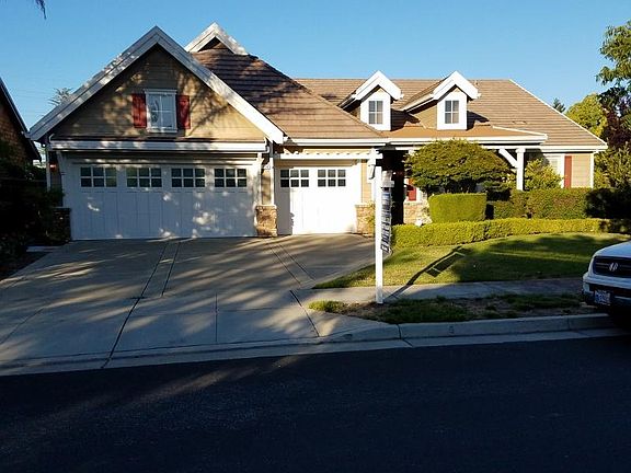 2nd image of 124 Verde Ct
