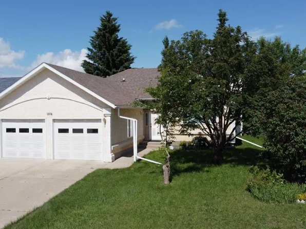 1834 S 10th Ave, Wainwright, AB T9W 1L4