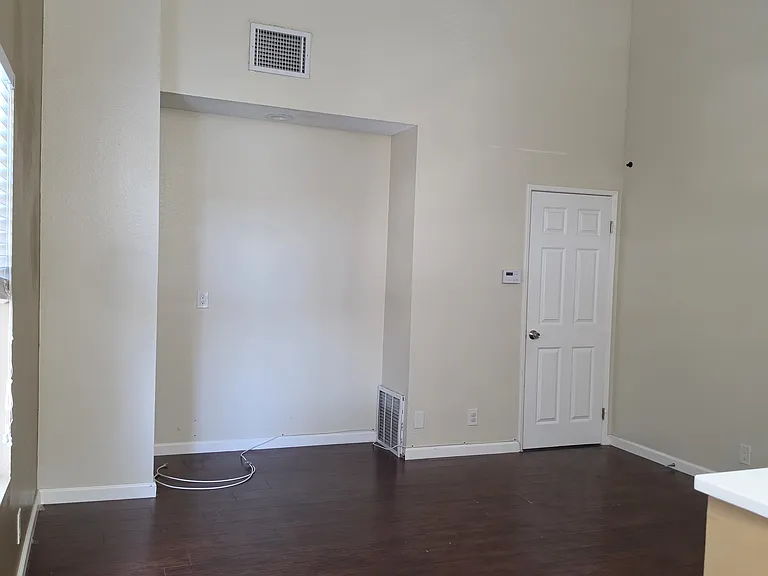 720 N Garfield Ave #1 — Photo 4