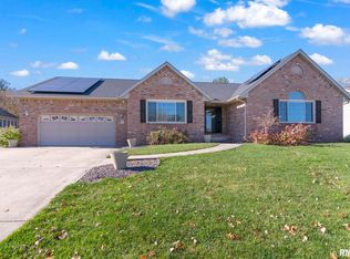 7 Gilson Dr, Rochester, IL 62563