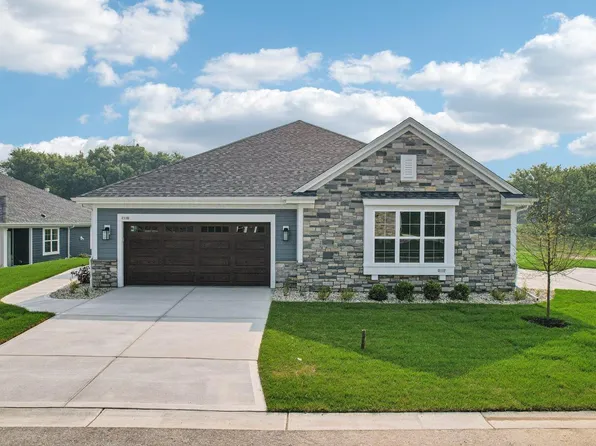 2117 Bluestem DRIVE #0202, Waukesha, WI 53188