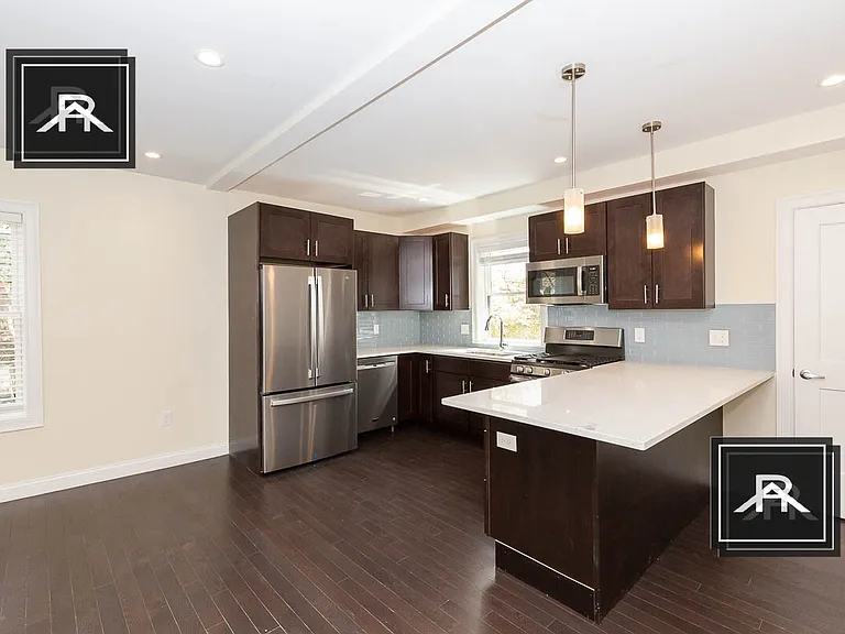 59-61 Catherine St #1 — Photo 2