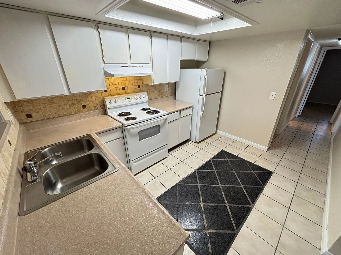 Spacious 2Bed/1Bath 1'st floor apartment in Westside of Las Vegas — Photo 4