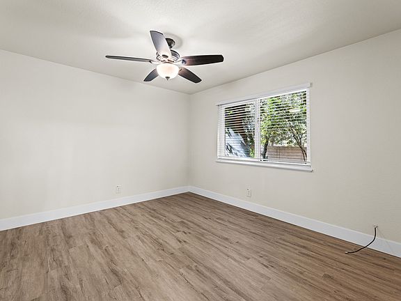 3rd image of 3525 Norris Ave