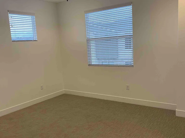 2685 E Wake Forest Ln — Photo 8
