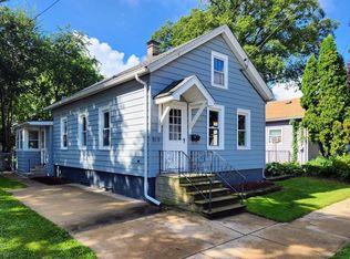 919 46th St, Kenosha, WI 53140