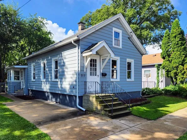 919 46th STREET, Kenosha, WI 53140