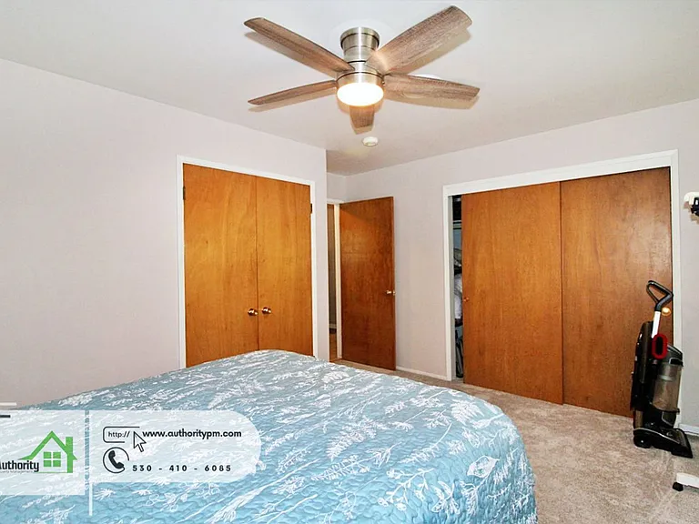 4548 Pensacola St — Photo 7