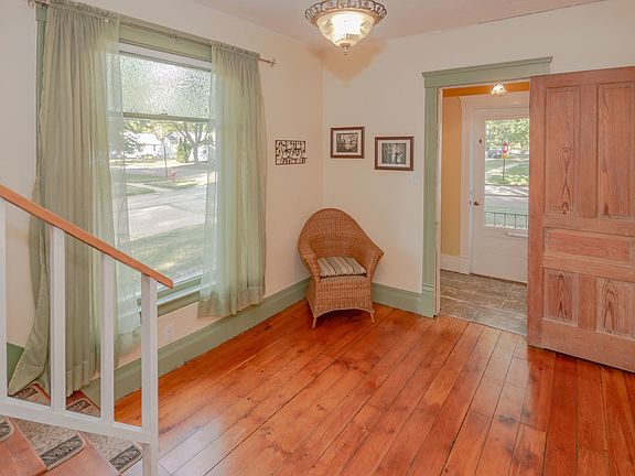 Foyer and Parlor entrance