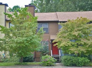 923 Stonehenge Rd, Charlottesville, VA 22901