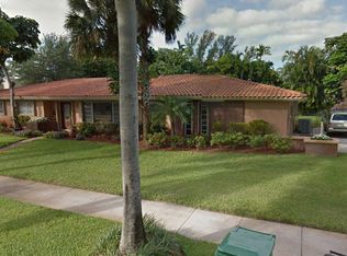 15800 Turnberry Dr, Miami Lakes, FL 33014