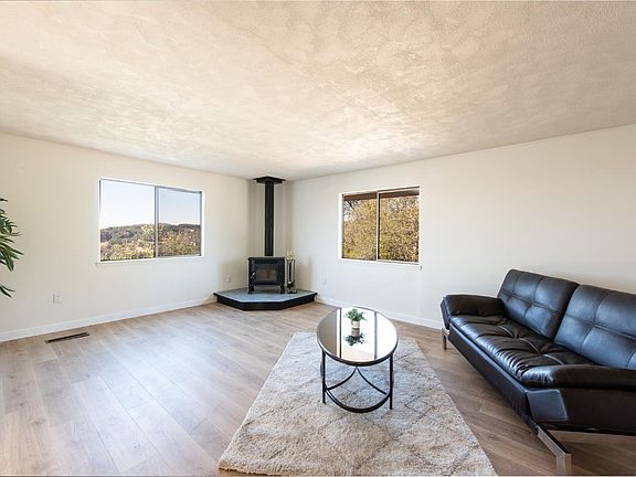 3rd image of 4351 Rossler Rd