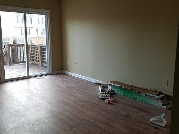 Living room to outside deck