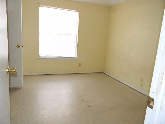 3rd image of 10003 Caribou Dr