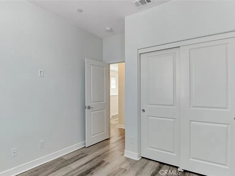 535 Embrook Way — Photo 23
