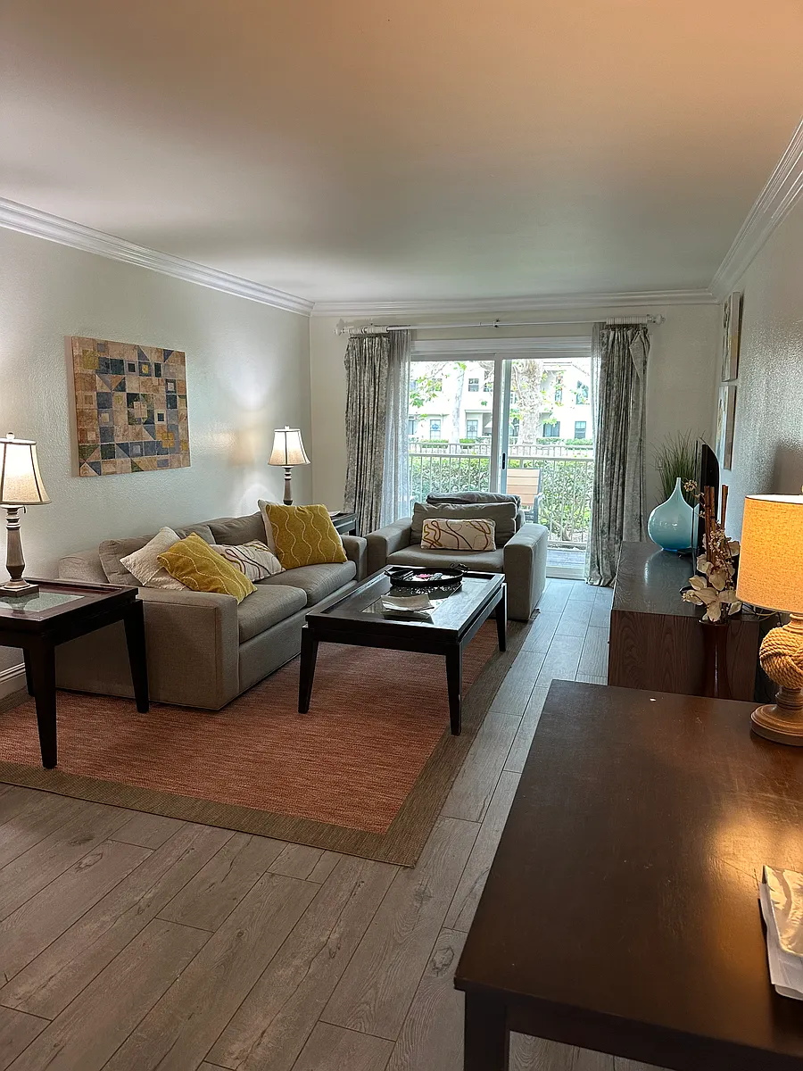 LIVING ROOM - 386 E Surfside Dr