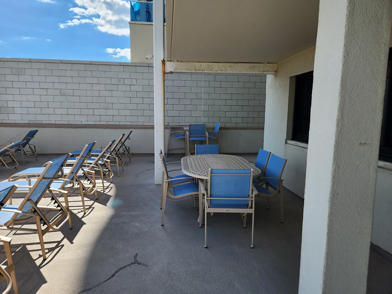 Studio, $2,300 — Photo 3