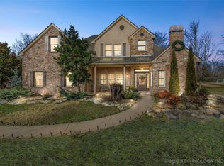 19019 E Knightsbridge Rd, Owasso, OK 74055