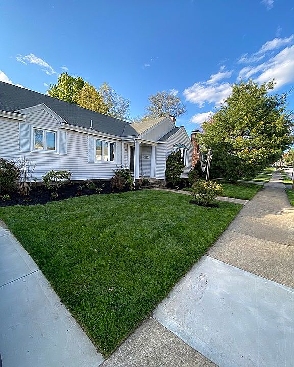 1st image of 32 Gainer Ave