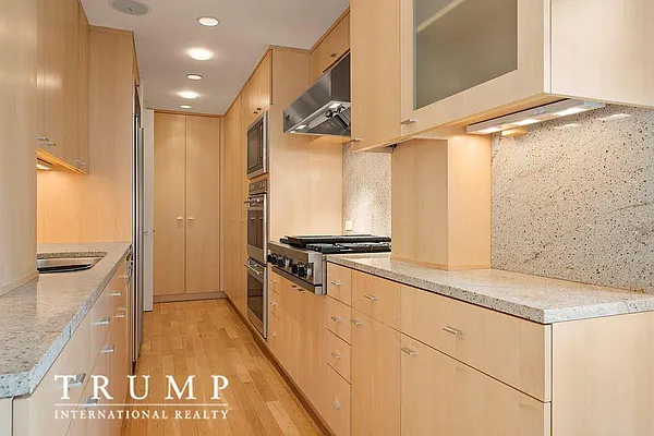 Rented by Trump International Realty | media 9