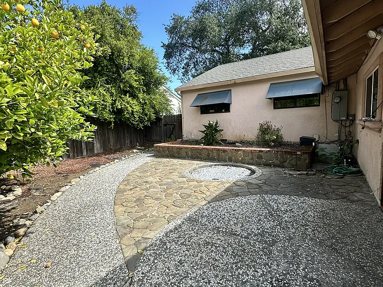 627 K St — Photo 21