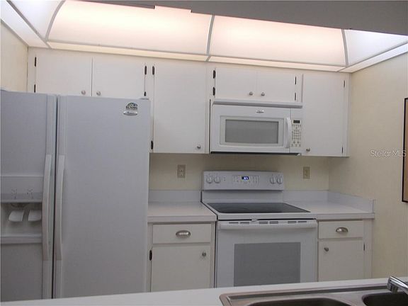 3rd image of 4137 Abbey Ct #4137