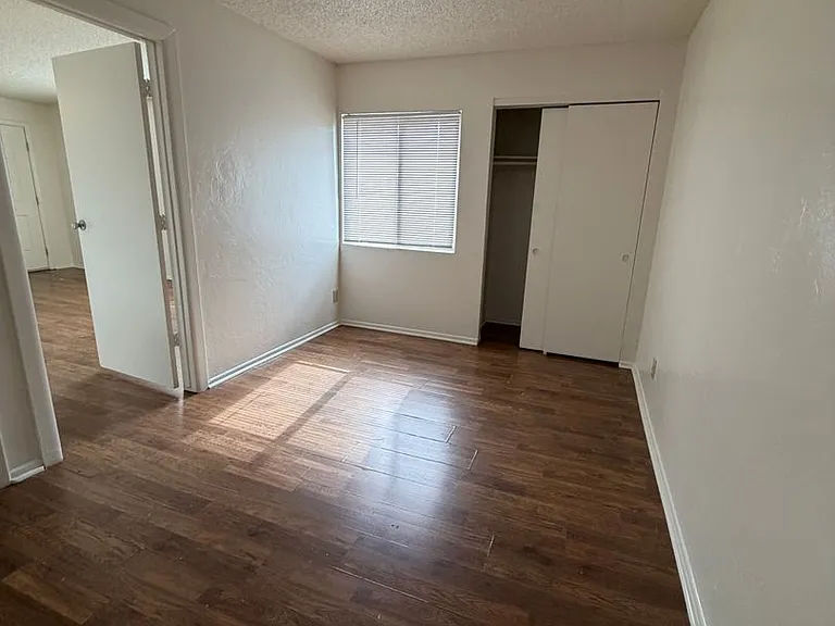 3802 E Monte Vista Dr — Photo 3