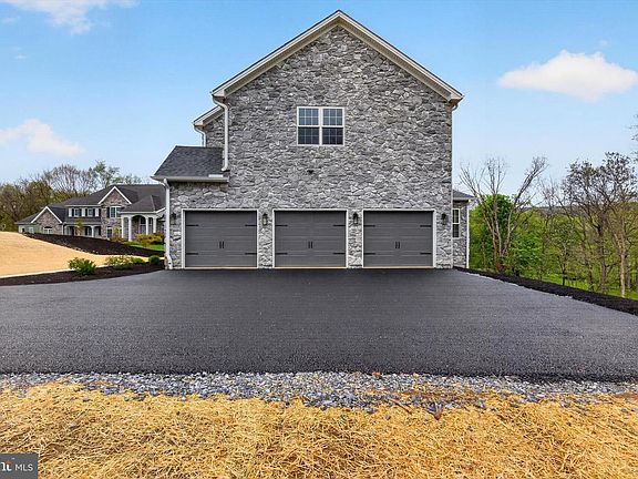 3rd image of 1770 Adeline Dr